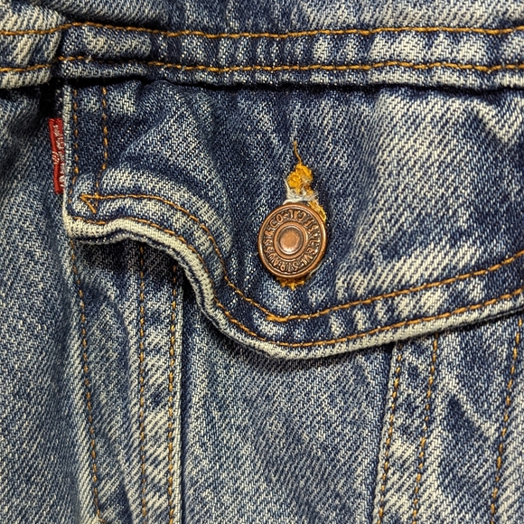 🎉HP Vtg Men's Levi's Trucker Jacket Denim Fleece Lining 100% Cotton USA 80's L - Picture 5 of 15
